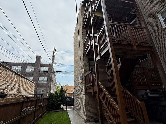 4th image of 4901 N Saint Louis Ave