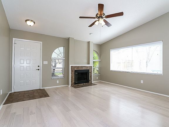 3rd image of 13414 Laraway Dr