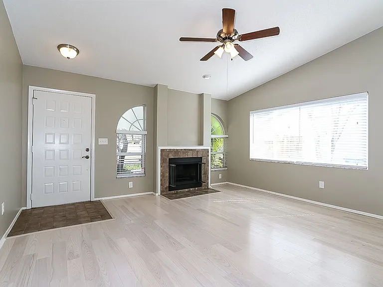 13414 Laraway Dr — Photo 3