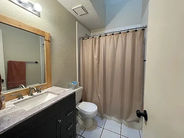 2062 Bronco Ln — Photo 14