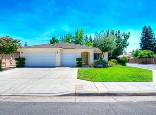 7584 N McCaffrey Ave, Fresno, CA 93722