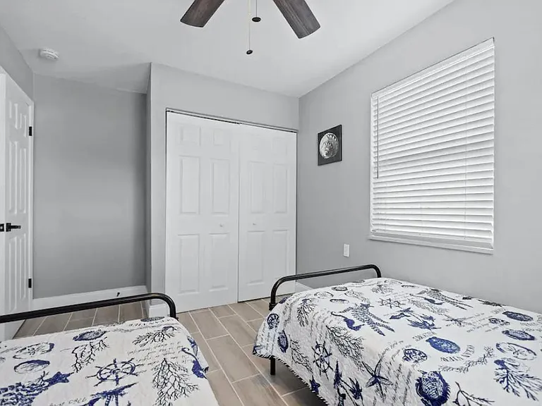 1004 N Betty Ln — Photo 12