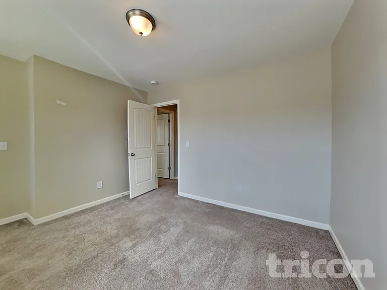 104 Yadkin St — Photo 10