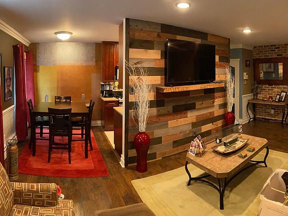 2nd image of 1298 Rockland Ave APT 1E