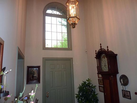 2nd image of 500 Thorngate Pl
