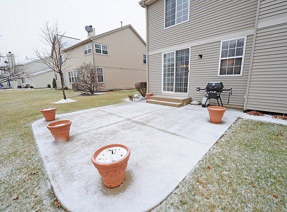 3rd image of 2730 Bainbridge Blvd