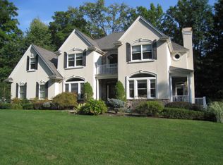 319 Kinnelon Rd, Kinnelon, NJ 07405