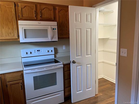 5th image of 1753 Haywood Manor Rd APT C