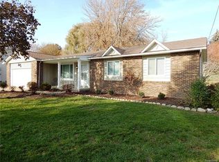 715 E Rolston Rd, Linden, MI 48451