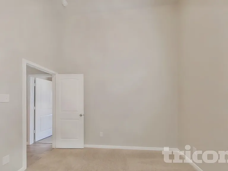 9829 Glen Brook Ln — Photo 12