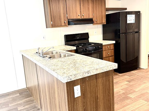 5th image of 485 Lupine Ln