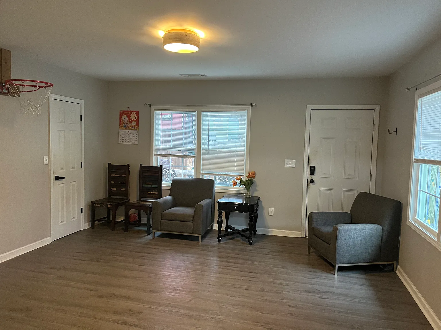 N Hampton Dr, Norcross — Photo 3