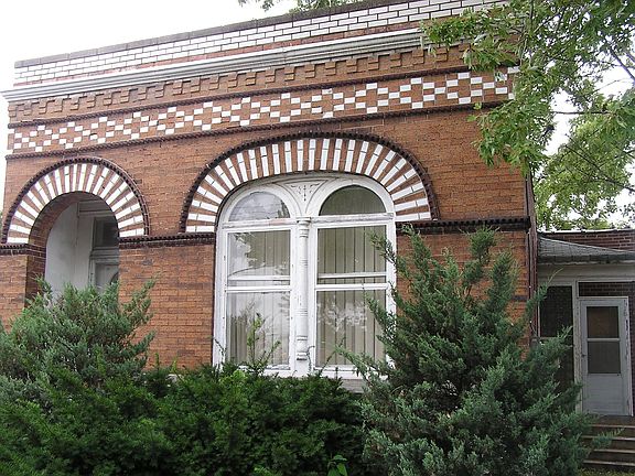 OLD WORLD CAHRM needs TLC