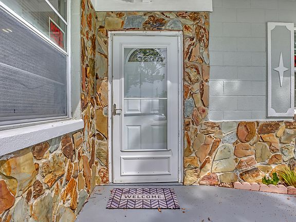 4th image of 1161 Martha Lee Ave