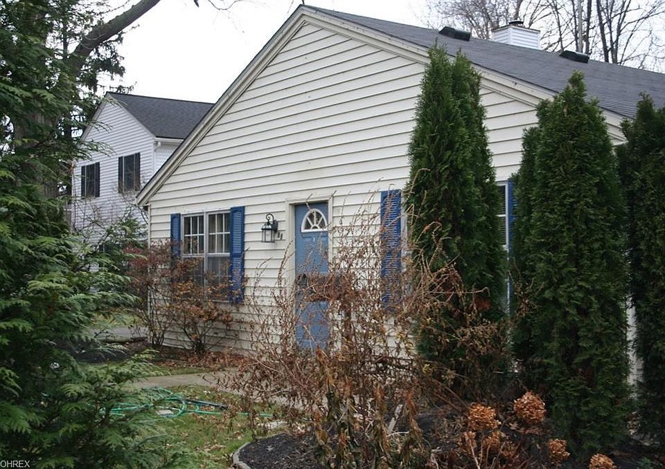 1st image of 88 Rosewood Dr