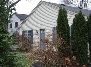 88 Rosewood Dr, Avon Lake, OH 44012