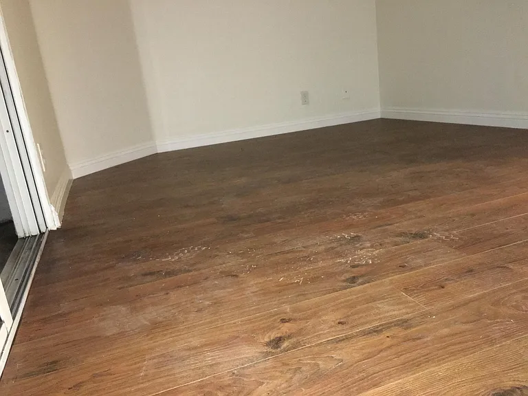 14615 Burbank Blvd #202B — Photo 12