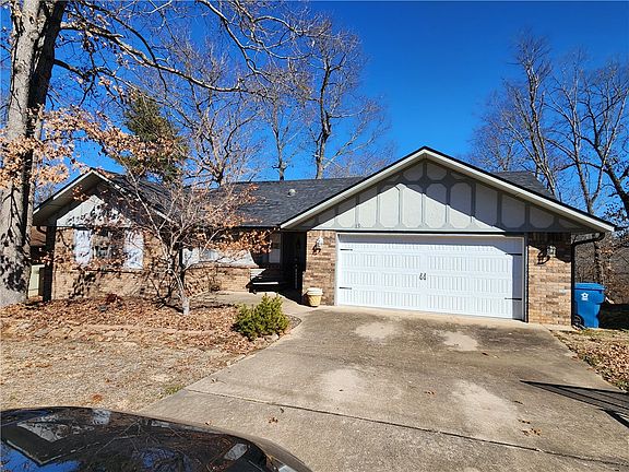 2nd image of 13 Kensington Dr