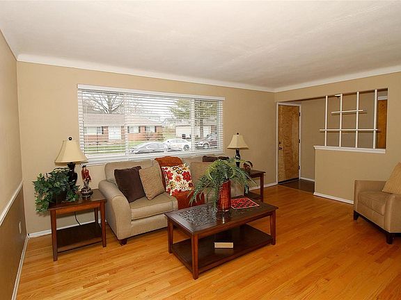 Wood floors in the living room!