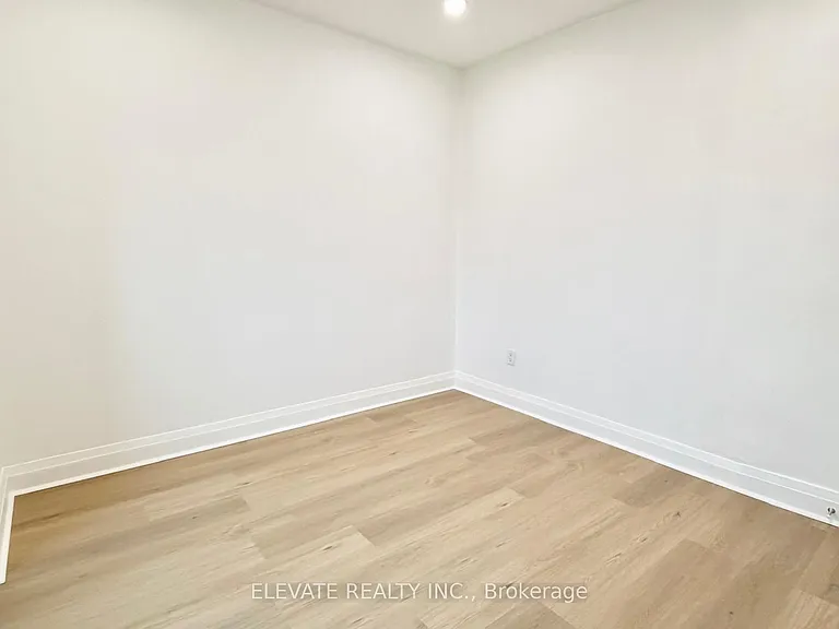 275 Lauder Ave #2 — Photo 10