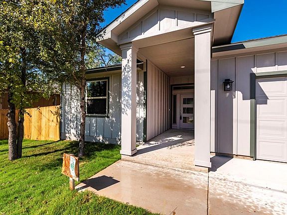 4th image of 240 Waikakaaua Dr
