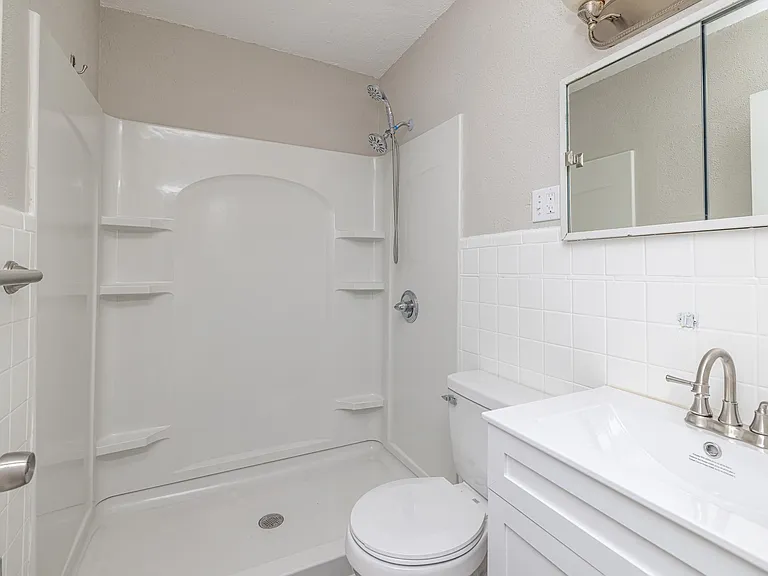614 Portland Dr — Photo 15