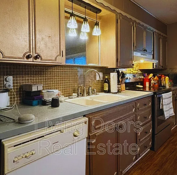 2301 South St — Photo 7
