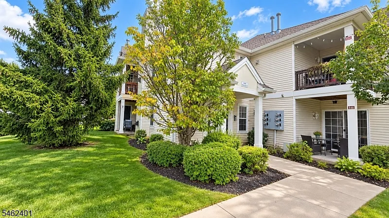 2 bed, 2.0 bath, $2,500 — Photo 2