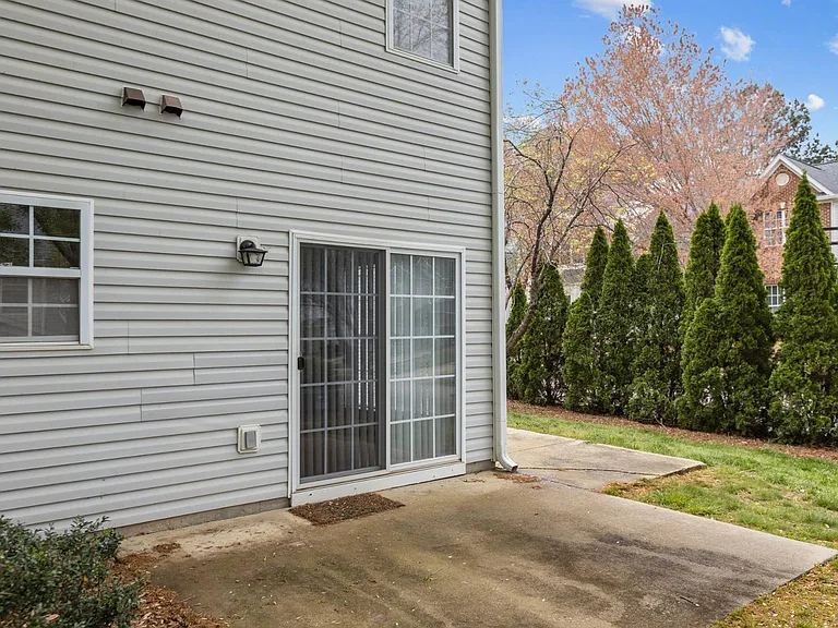 5316 Corinthian Way — Photo 33