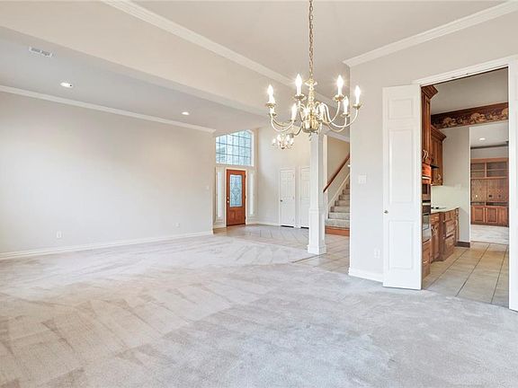 4th image of 2405 Deer Run Ct
