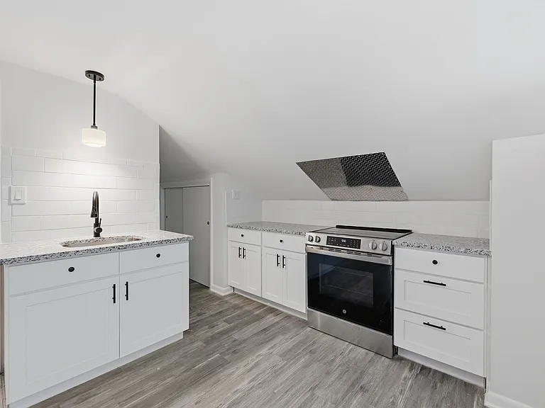 78 School St #6 — Photo 3