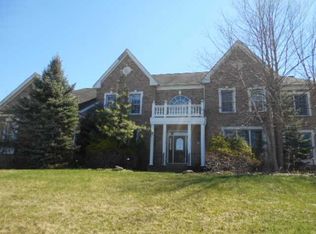 25 Brigam Ln, Hopewell Junction, NY 12533