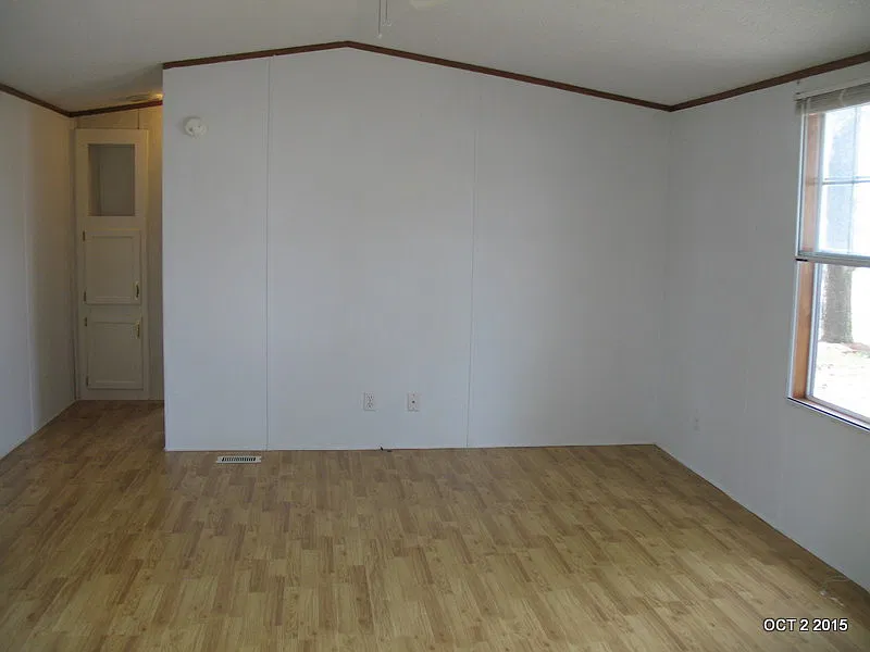 2 bed, 1000 sqft, $1,250 — Photo 2