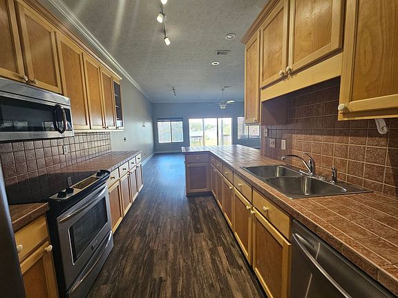 5th image of 5116 Blue Harbor Dr