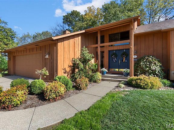 3rd image of 2932 Bella Vista Dr