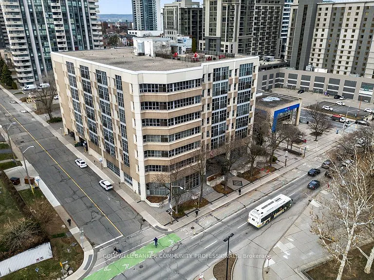 120 Jackson St W — Photo 2