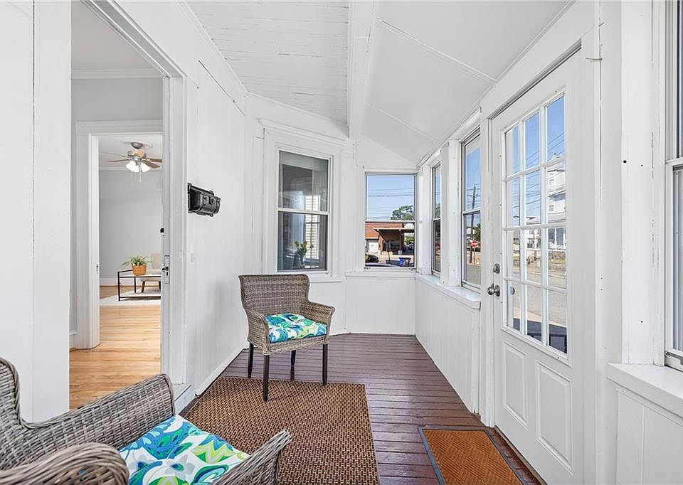 184 Walnut St, East Providence, RI 02914 Zillow