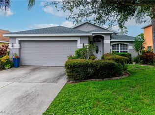 8809 Fawn Ridge Dr, Fort Myers, FL 33912