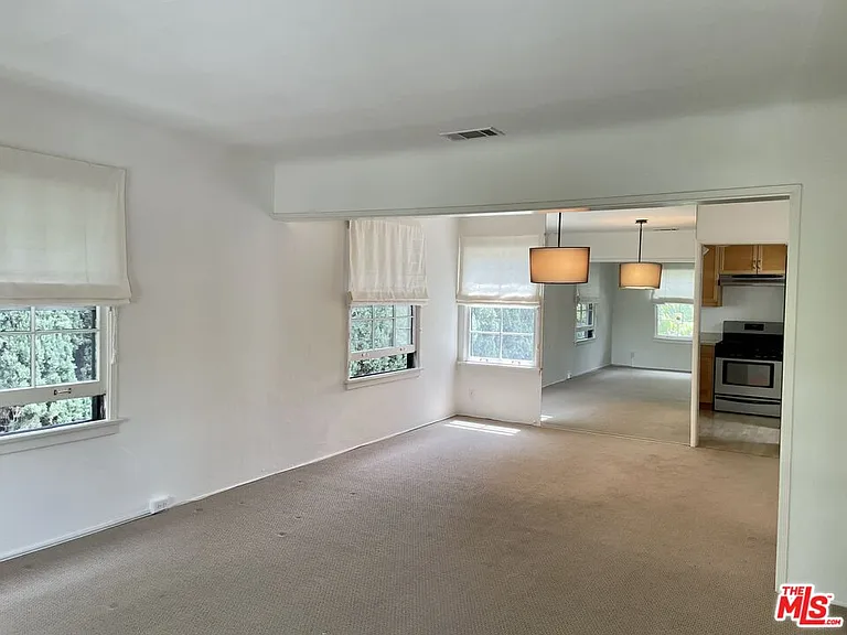9054 Elevado St — Photo 4
