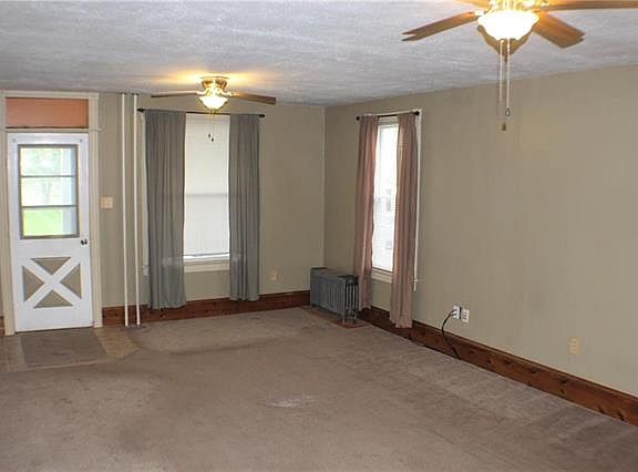 4th image of 272 N 8th St