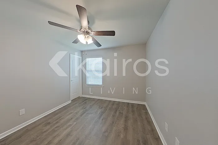 403 Mango Dr — Photo 8