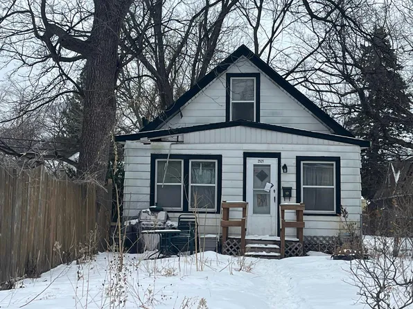 2521 30th Ave S, Minneapolis, MN 55406