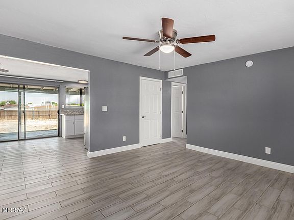 5th image of 732 W Baffin Dr