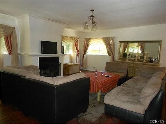 3rd image of 3957 Santa Carlotta St
