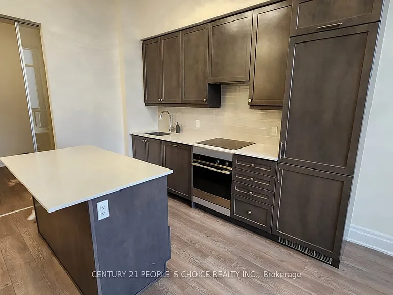 9075 Jane St #Penthouse 03 — Photo 16