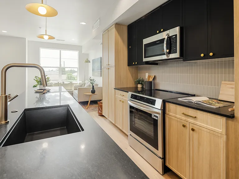 4819 W 10th Ave — Photo 18