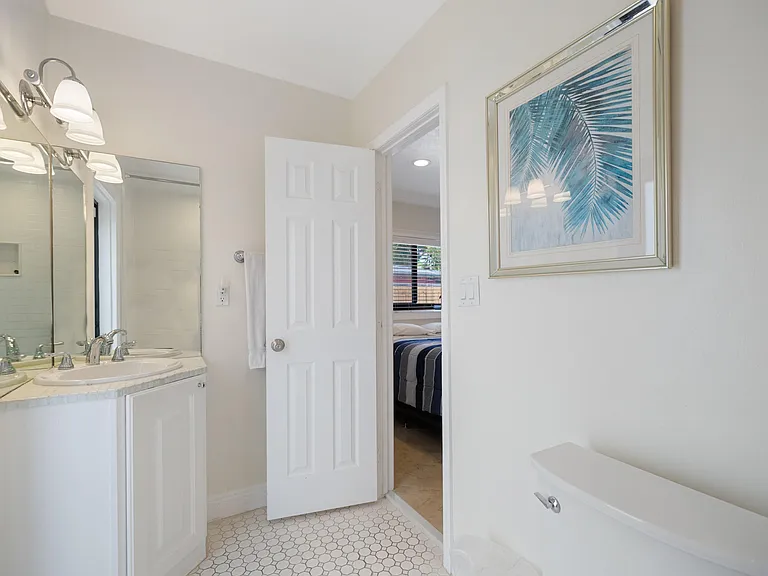 3211 Seaward Dr — Photo 20