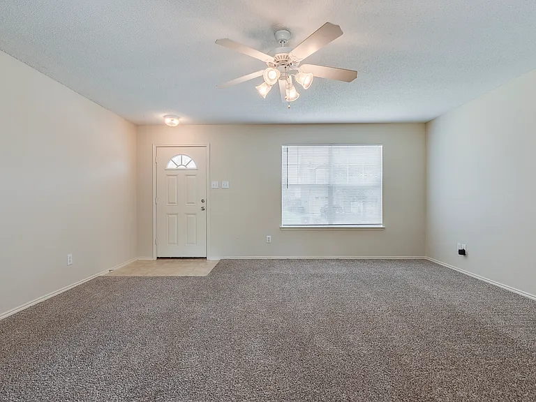 2920 Pima Ln — Photo 10