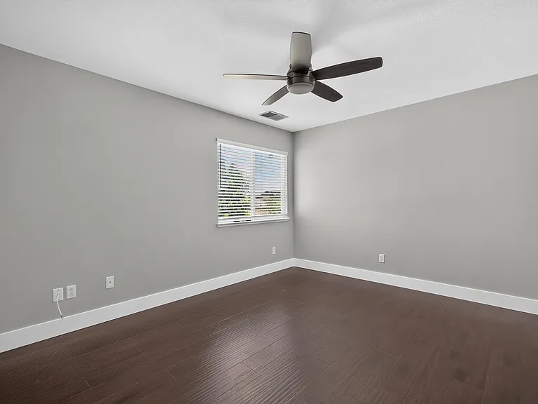1490 Peppertree Rd — Photo 27