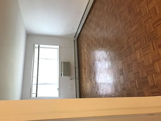 Rented by 18 REALTY | media 28